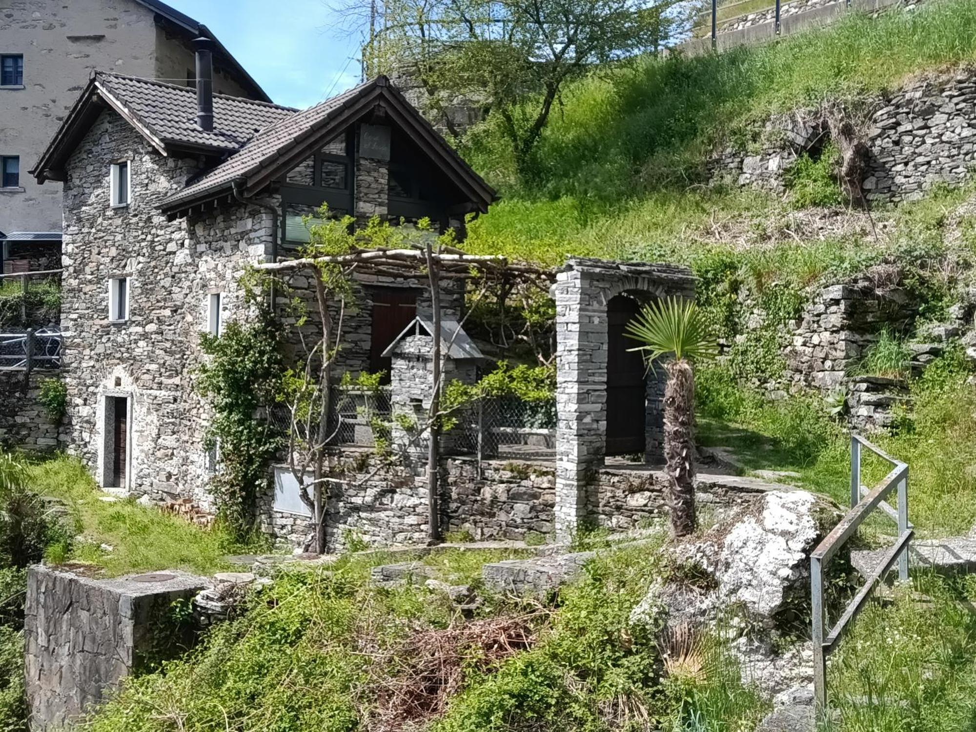 Вілла Rustico "Casa Di Sasso" Інтрагна Екстер'єр фото
